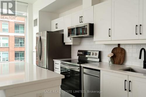 717 - 333 Adelaide Street, Toronto, ON - Indoor Photo Showing Kitchen With Stainless Steel Kitchen With Upgraded Kitchen