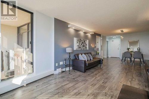 1410 - 2050 Bridletowne Circle, Toronto, ON - Indoor Photo Showing Living Room