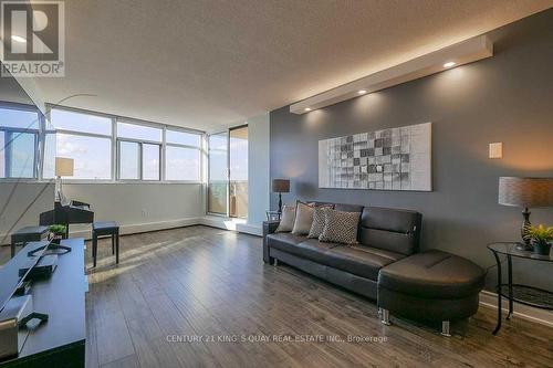 1410 - 2050 Bridletowne Circle, Toronto, ON - Indoor Photo Showing Living Room