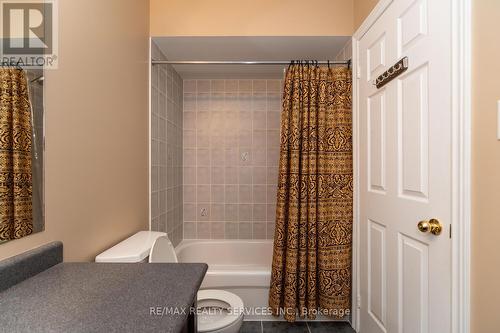 21 Whitbread Crescent, Ajax, ON - Indoor Photo Showing Bathroom