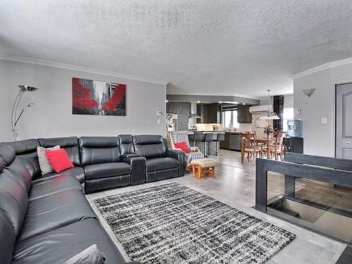 Living room - 208 Rue Gilbert, Saint-Joseph-De-Beauce, QC - Indoor Photo Showing Living Room