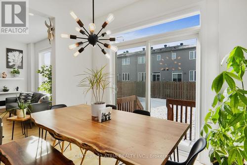 136 Robin Easey Avenue, Ottawa, ON - Indoor Photo Showing Dining Room