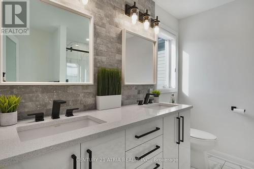 136 Robin Easey Avenue, Ottawa, ON - Indoor Photo Showing Bathroom