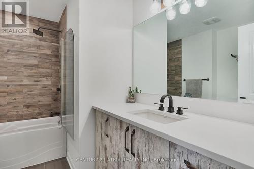 136 Robin Easey Avenue, Ottawa, ON - Indoor Photo Showing Bathroom