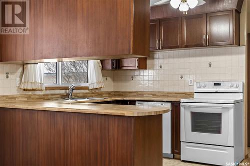 814 Marr Avenue, Saskatoon, SK - Indoor Photo Showing Kitchen