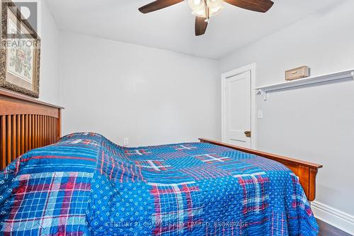 6817 38, South Frontenac (Frontenac South), ON - Indoor Photo Showing Bedroom