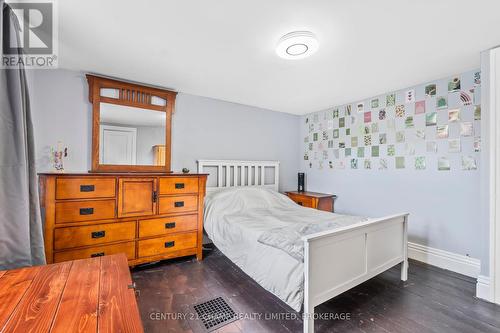 6817 38, South Frontenac (Frontenac South), ON - Indoor Photo Showing Bedroom