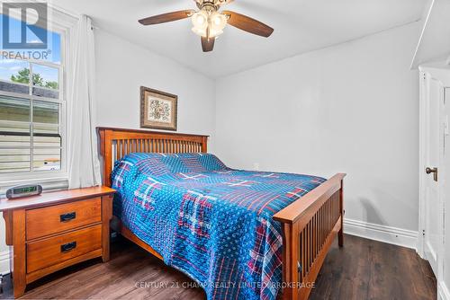 6817 38, South Frontenac (Frontenac South), ON - Indoor Photo Showing Bedroom