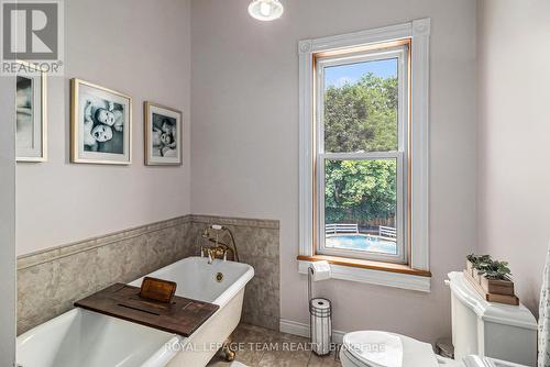 472 Fred Street, North Dundas, ON - Indoor Photo Showing Bathroom