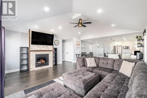 109 James Street, North Dundas, ON - Indoor Photo Showing Living Room With Fireplace