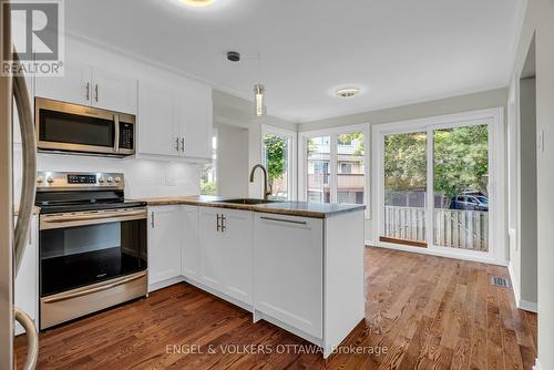 2177 Lenester Avenue, Ottawa, ON - Indoor Photo Showing Kitchen With Stainless Steel Kitchen With Upgraded Kitchen