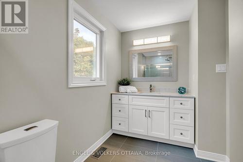 2177 Lenester Avenue, Ottawa, ON - Indoor Photo Showing Bathroom