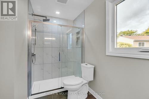 2177 Lenester Avenue, Ottawa, ON - Indoor Photo Showing Bathroom