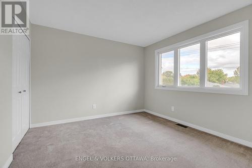 2177 Lenester Avenue, Ottawa, ON - Indoor Photo Showing Other Room