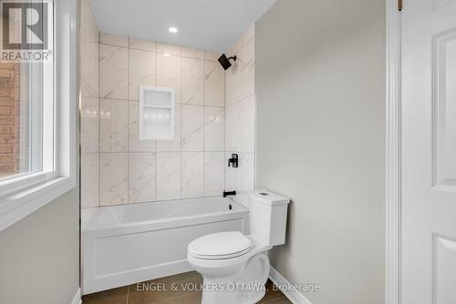 2177 Lenester Avenue, Ottawa, ON - Indoor Photo Showing Bathroom