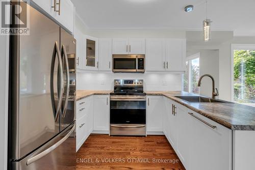 2177 Lenester Avenue, Ottawa, ON - Indoor Photo Showing Kitchen With Stainless Steel Kitchen With Upgraded Kitchen