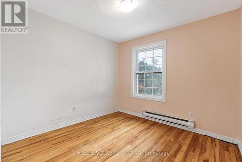 467 Edgeworth Avenue, Ottawa, ON - Indoor Photo Showing Other Room