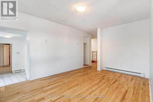 467 Edgeworth Avenue, Ottawa, ON - Indoor Photo Showing Other Room