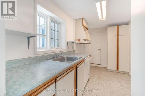 467 Edgeworth Avenue, Ottawa, ON - Indoor Photo Showing Kitchen