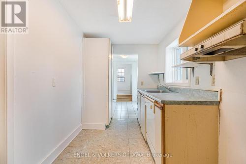 467 Edgeworth Avenue, Ottawa, ON - Indoor Photo Showing Kitchen