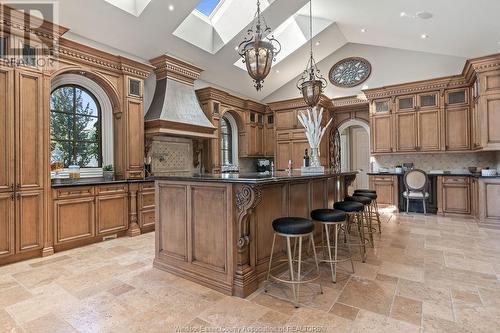 450 Seacliff Drive West, Leamington, ON - Indoor Photo Showing Kitchen