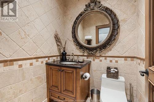 450 Seacliff Drive West, Leamington, ON - Indoor Photo Showing Bathroom