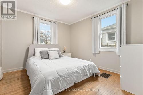 217 Linwood Street, London, ON - Indoor Photo Showing Bedroom