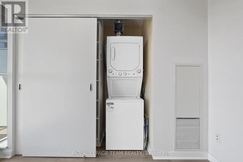 1602 - 179 George Street, Ottawa, ON - Indoor Photo Showing Laundry Room