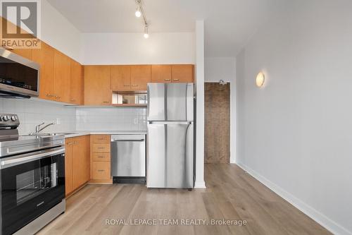 1602 - 179 George Street, Ottawa, ON - Indoor Photo Showing Kitchen