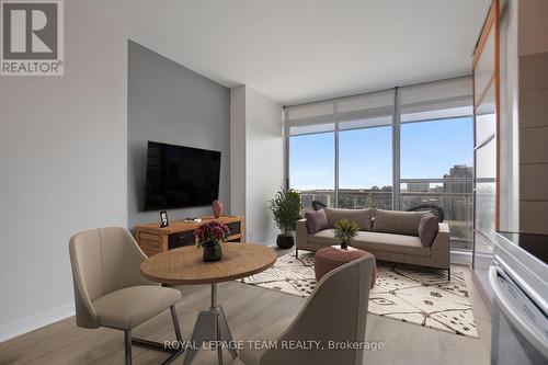 1602 - 179 George Street, Ottawa, ON - Indoor Photo Showing Living Room