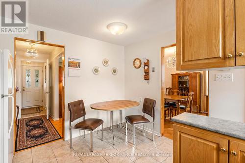 2427 Ogilvie Road, Ottawa, ON - Indoor Photo Showing Dining Room