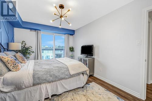 573 Ozawa, Ottawa, ON - Indoor Photo Showing Bedroom