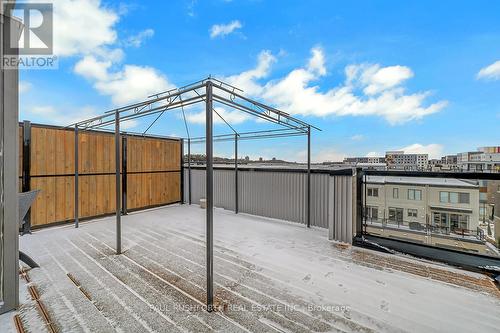 573 Ozawa, Ottawa, ON - Outdoor With Balcony