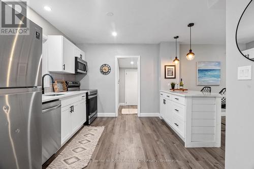 236 Elgin Avenue W, Goderich (Goderich Town), ON - Indoor Photo Showing Kitchen