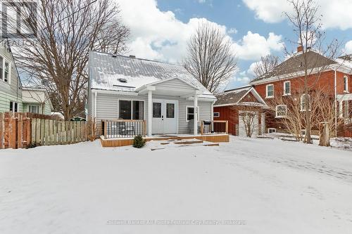 236 Elgin Avenue W, Goderich (Goderich Town), ON - Outdoor With Facade