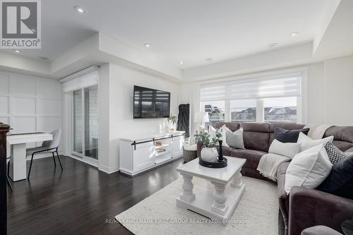 22 King William Way, Clarington, ON - Indoor Photo Showing Living Room