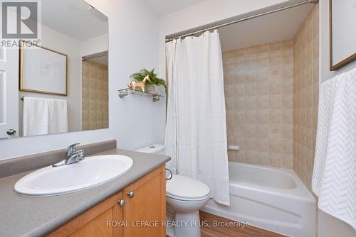 59 - 3056 Eglinton Avenue W, Mississauga, ON - Indoor Photo Showing Bathroom