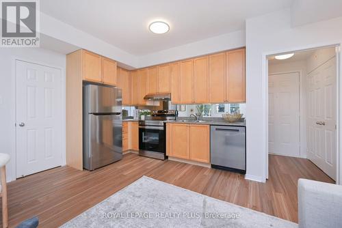 59 - 3056 Eglinton Avenue W, Mississauga, ON - Indoor Photo Showing Kitchen