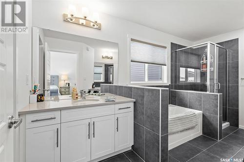 351 Barrett Street, Saskatoon, SK - Indoor Photo Showing Bathroom