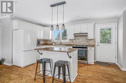 1875 Farwel Street, Ottawa, ON - Indoor Photo Showing Kitchen