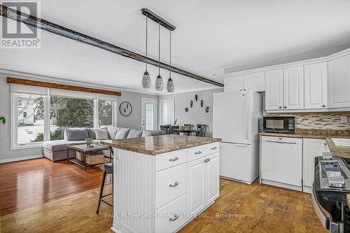 1875 Farwel Street, Ottawa, ON - Indoor Photo Showing Kitchen