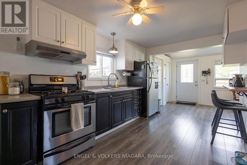 28 Clarke Street W, Port Colborne (875 - Killaly East), ON - Indoor Photo Showing Kitchen