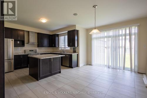 9462 Tallgrass Avenue, Niagara Falls (224 - Lyons Creek), ON - Indoor Photo Showing Kitchen