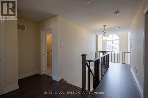 9462 Tallgrass Avenue, Niagara Falls (224 - Lyons Creek), ON - Indoor Photo Showing Other Room