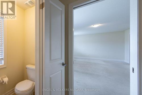 9462 Tallgrass Avenue, Niagara Falls (224 - Lyons Creek), ON - Indoor Photo Showing Bathroom