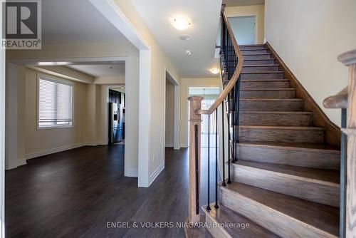 9462 Tallgrass Avenue, Niagara Falls (224 - Lyons Creek), ON - Indoor Photo Showing Other Room