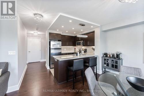 414 - 676 Sheppard Avenue E, Toronto, ON - Indoor Photo Showing Kitchen