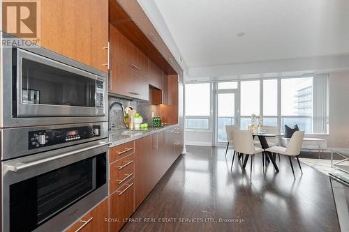 2926 - 5 Sheppard Avenue E, Toronto, ON - Indoor Photo Showing Kitchen With Stainless Steel Kitchen