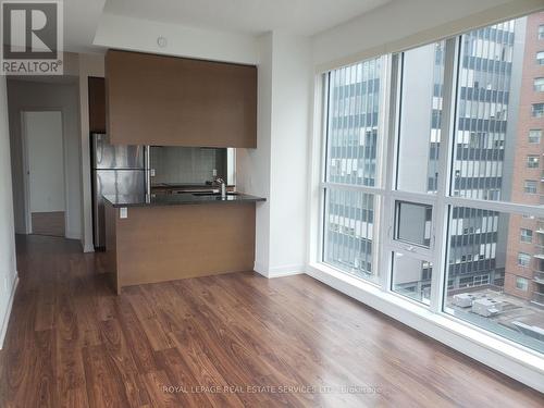 520 - 98 Lillian Street, Toronto, ON - Indoor