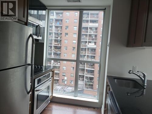 520 - 98 Lillian Street, Toronto, ON - Indoor Photo Showing Kitchen With Stainless Steel Kitchen